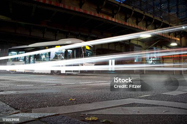 Autobús Y Alta Velocidad Foto de stock y más banco de imágenes de Hamburgo - Alemania - Hamburgo - Alemania, Autobús, Velocidad