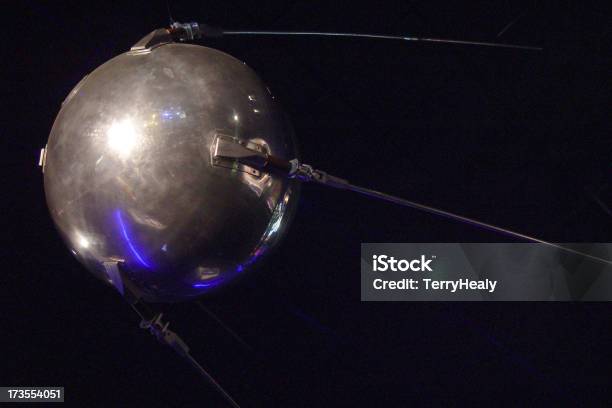 Sputnik Modelo - Fotografias de stock e mais imagens de Sputnik - Sputnik, Satélite, Antiga União Soviética