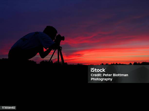 Fotograf Zachód Słońca - zdjęcia stockowe i więcej obrazów Efekt wielowarstwowy - Efekt wielowarstwowy, Stratosfera, Aparat fotograficzny