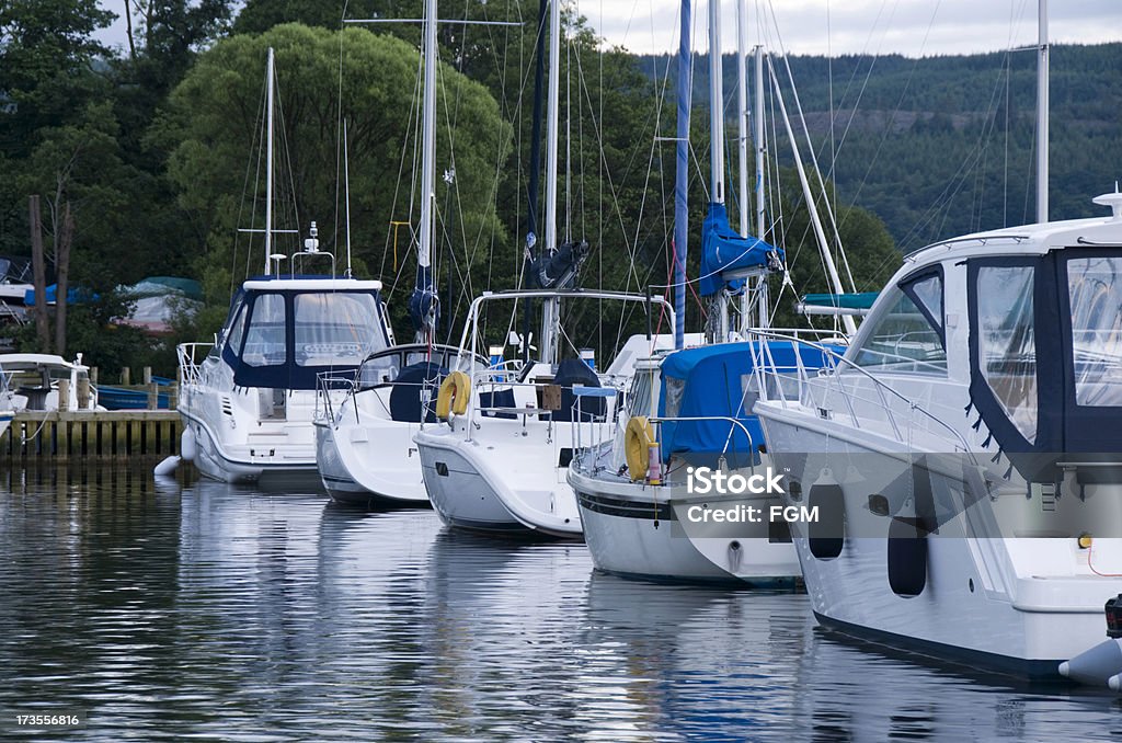 Boote vertäut - Lizenzfrei Jachthafen Stock-Foto
