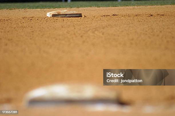 Campo De Béisbol Foto de stock y más banco de imágenes de Base home - Deportes - Base home - Deportes, Deslizar, Atrapar