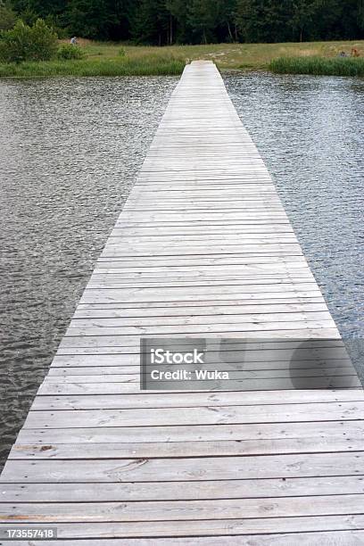 Muelle De Largo Foto de stock y más banco de imágenes de Agua - Agua, Aire libre, Camino