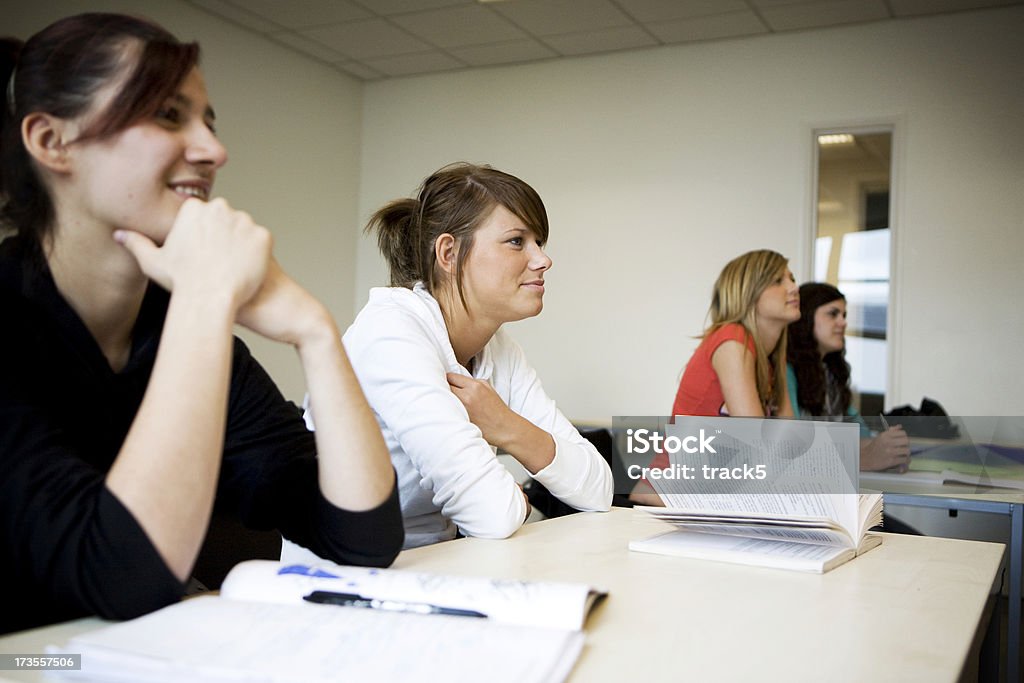 Adolescente estudantes: Sala de aulas - Royalty-free 16-17 Anos Foto de stock