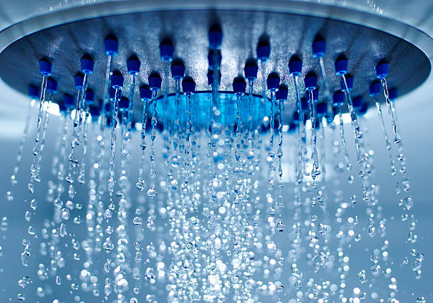 フライング滴 - shower falling water water heat ストックフォトと画像