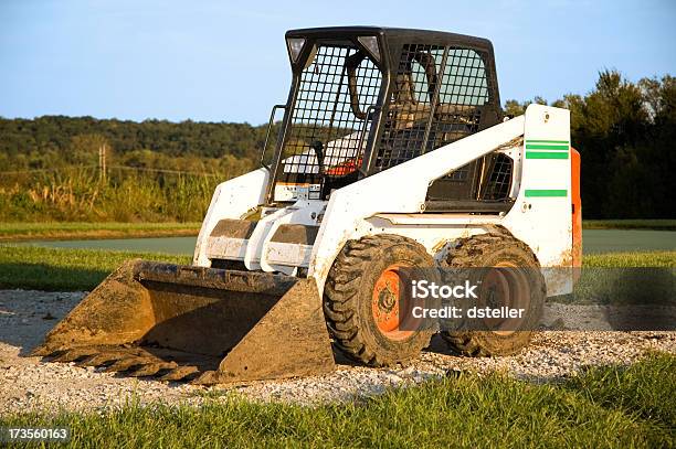 Bobcat Cavadora Mecánica Cargador De Foto de stock y más banco de imágenes de Jaula - Jaula, Máquina excavadora, Agarrar