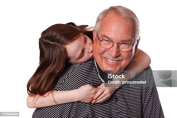 Küssenund Grandpa Stockfoto und mehr Bilder von Großvater - Großvater, Weißer Hintergrund, Enkelin