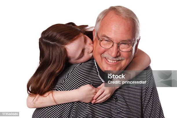 おじいちゃんのキス - 祖父のストックフォトや画像を多数ご用意 - 祖父, 白背景, キス