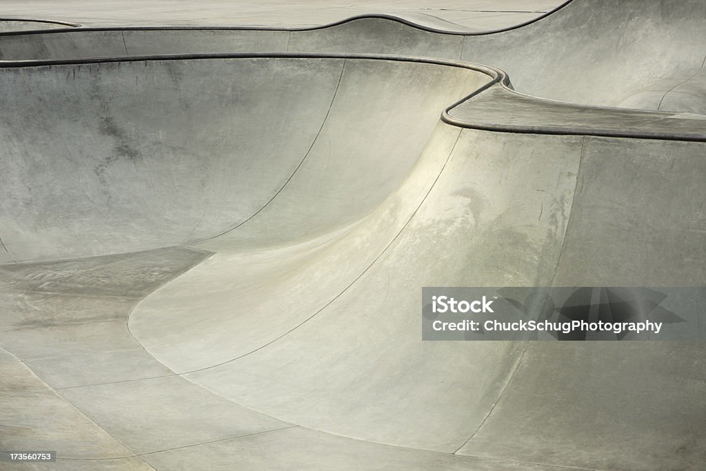 Parc de skate-board BMX Stunt - Photo de Rampe de sport de glisse libre de droits