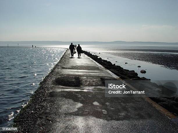 El Estuario Foto de stock y más banco de imágenes de Wirral - Wirral, Adulto, Aire libre