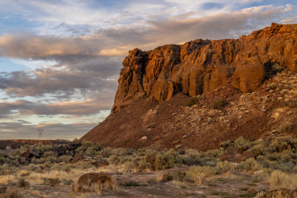 istock Cliff Face at sunset in Central Washington 1735614355