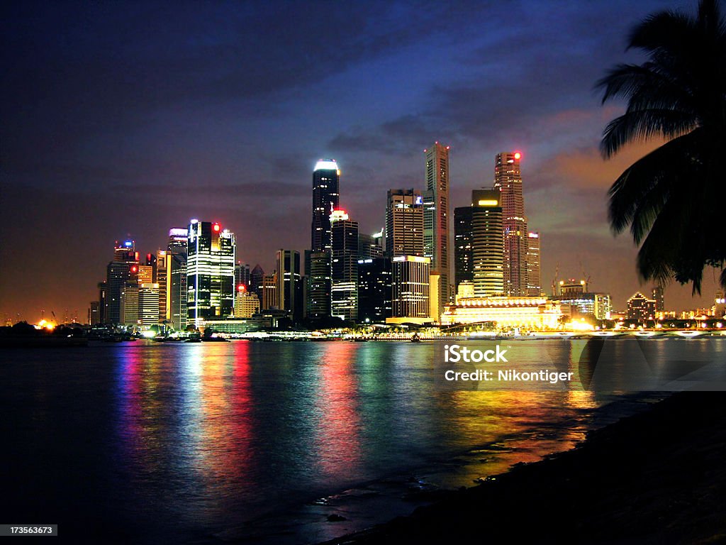 Singapur Skyline bei Nacht - Lizenzfrei Stadt Singapur Stock-Foto