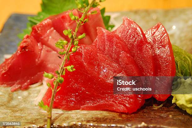 Jugoso Plato Sashimi Foto de stock y más banco de imágenes de Comida japonesa - Comida japonesa, Comida salada, Comidas y bebidas
