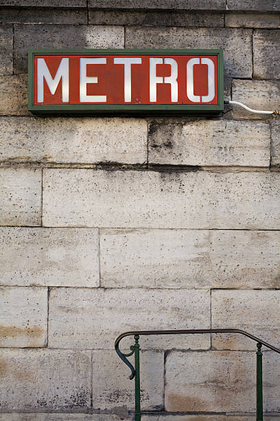 istock Paris Metro Sign, France 173566776