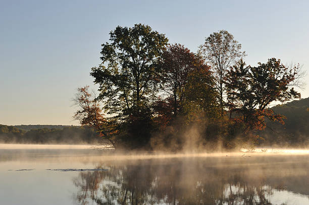 istock Mist over Hopewell Lake 173568596