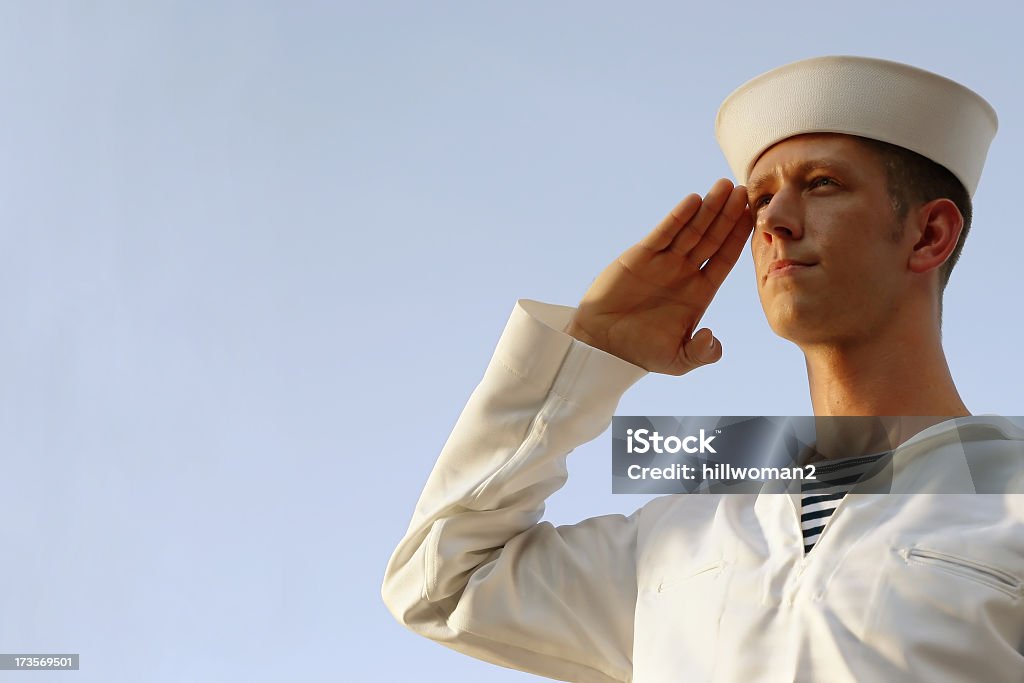 Marin Salute - Photo de Faire le salut militaire libre de droits