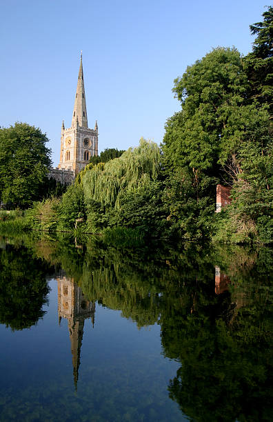 istock Church Reflected in the Avon at Stratford 173571167