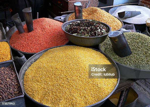 Bohnen Und Getreide Samen Auf Einem Markt In Indien Stockfoto und mehr Bilder von Asien