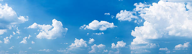 o céu azul, panorama xxxxl 80mpix - panorâmica - fotografias e filmes do acervo