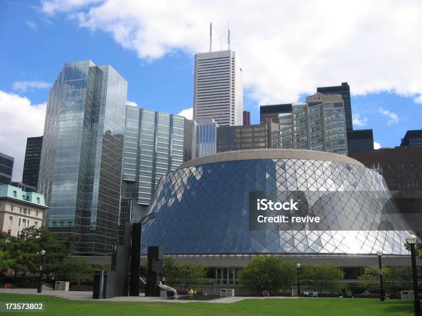 Edificios Del Centro De La Ciudad De Toronto Foto de stock y más banco de imágenes de Aire libre - Aire libre, Arquitectura, Color - Tipo de imagen