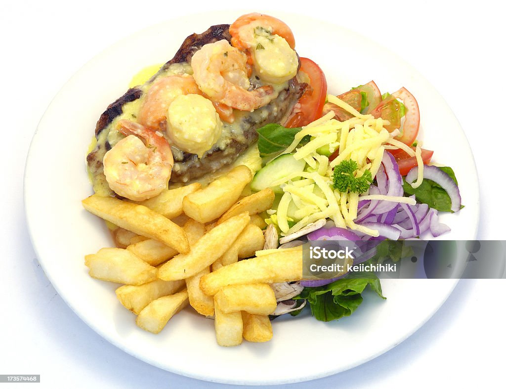 Bistecca con salsa di frutti di mare - Foto stock royalty-free di Alimentazione non salutare