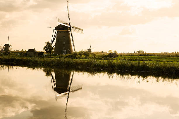 istock Windmills of Holland 173574698