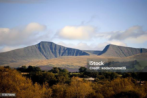 Las Montañas Foto de stock y más banco de imágenes de Agricultura - Agricultura, Aire libre, Brecon Beacons
