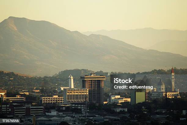 Foto de Cidade De San Salvador e mais fotos de stock de Cidade - Cidade, El Salvador, São Salvador