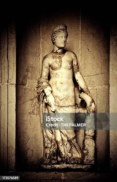 Estátua Romana - Fotografias de stock e mais imagens de Antiguidade - Antiguidade, Arcaico, Arqueologia