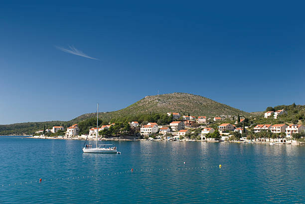 istock Idyllic scene by the sea 173578987