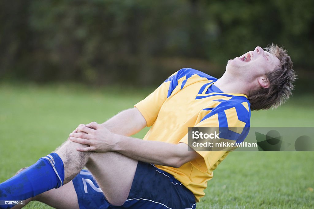 Jogador de futebol feridos screams da dor - Royalty-free Fratura Foto de stock