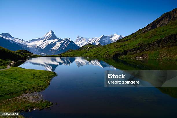 Foto de Bernese Oberland e mais fotos de stock de Alpes europeus - Alpes europeus, Azul, Beleza natural - Natureza