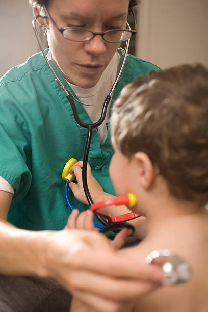 médico e doente - f04 imagens e fotografias de stock