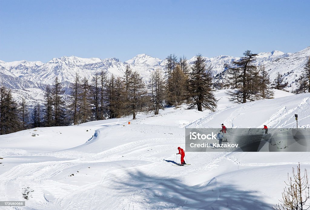 스키어인 있는 유럽 알프스 - 로열티 프리 싸우제 독스 스톡 사진