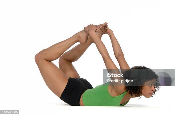 Photo libre de droit de Yoga Exercice Appelé Posture En Arc banque d'images et plus d'images libres de droit de Adulte - Adulte, Afro-caraïbien, Allongé sur le devant