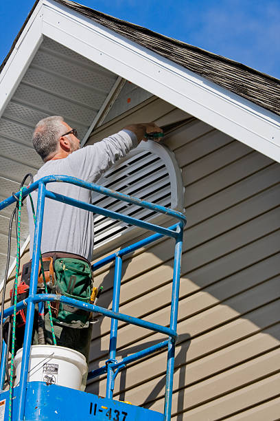 istock Peak of the Gable 173580905