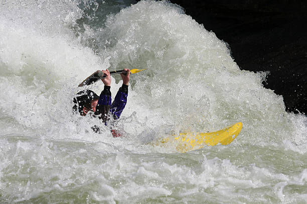 profunda blanco - kayaking white water atlanta river nature fotografías e imágenes de stock