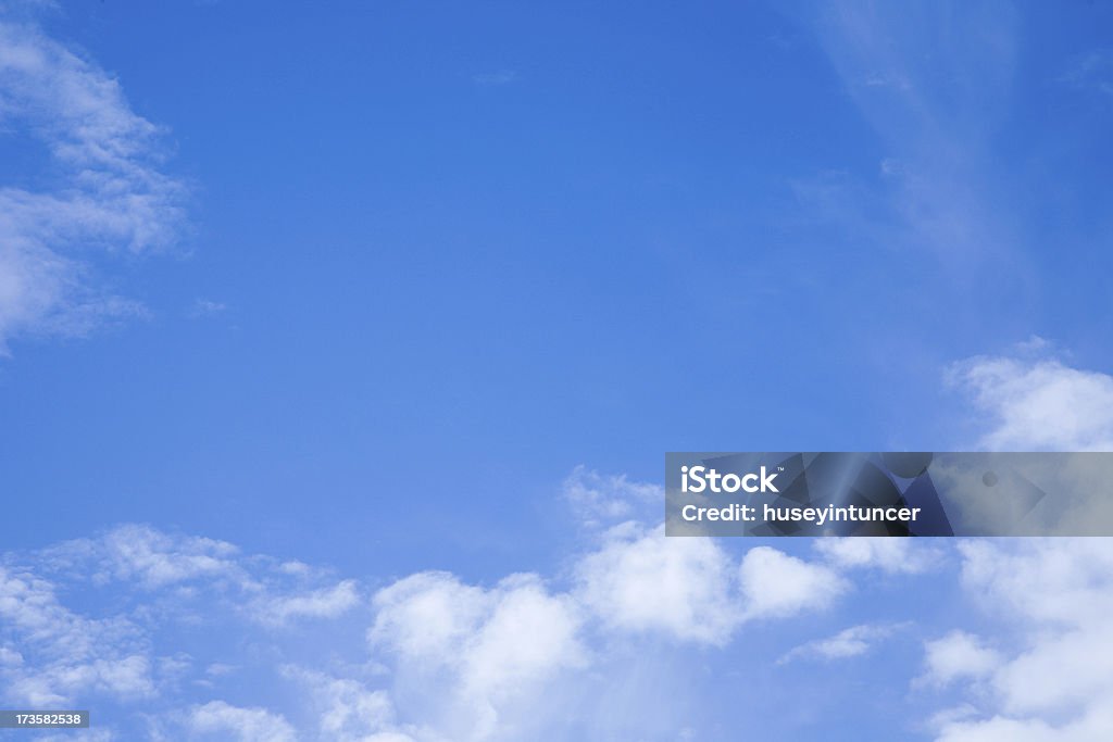 멋진 파란 하늘, 하얀 구름, 일부. - 로열티 프리 경관 스톡 사진