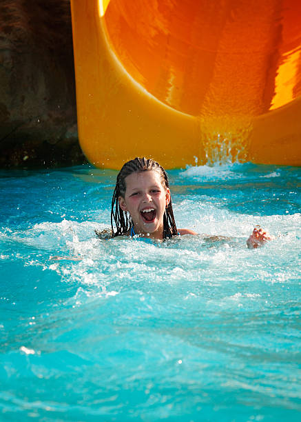 istock Little girl diving in pool 173583153