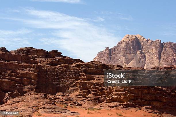 Foto de Montanhas Do Deserto e mais fotos de stock de Areia - Areia, Clima árido, Deserto