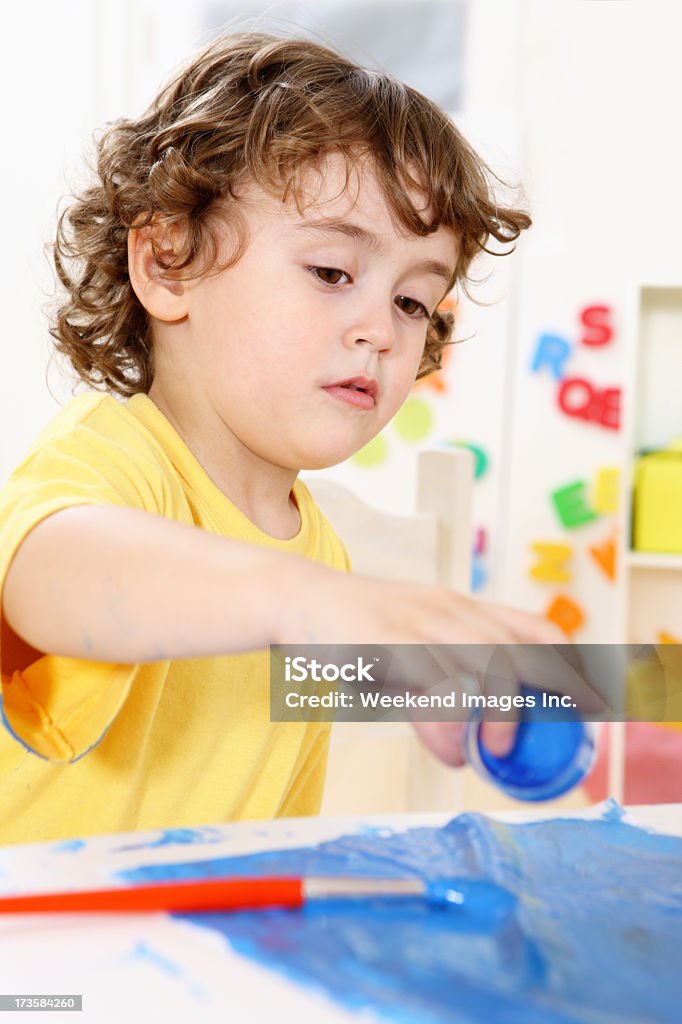 Garçon créatif - Photo de 4-5 ans libre de droits