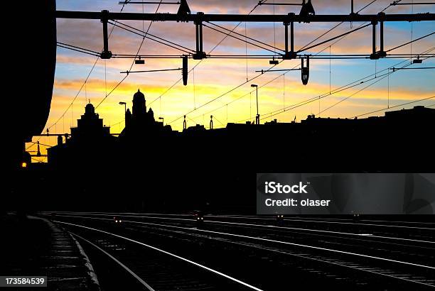 Fogo No Céu Com Sol Amanhecer - Fotografias de stock e mais imagens de Acima - Acima, Amanhecer, Amarelo