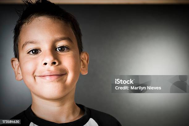 Foto de Todos Os Sorrisos e mais fotos de stock de 6-7 Anos - 6-7 Anos, Face Humana, Latino-americano