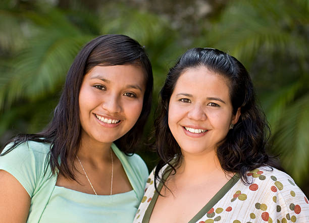 istock Hispanic Best Girl Friends 173586367