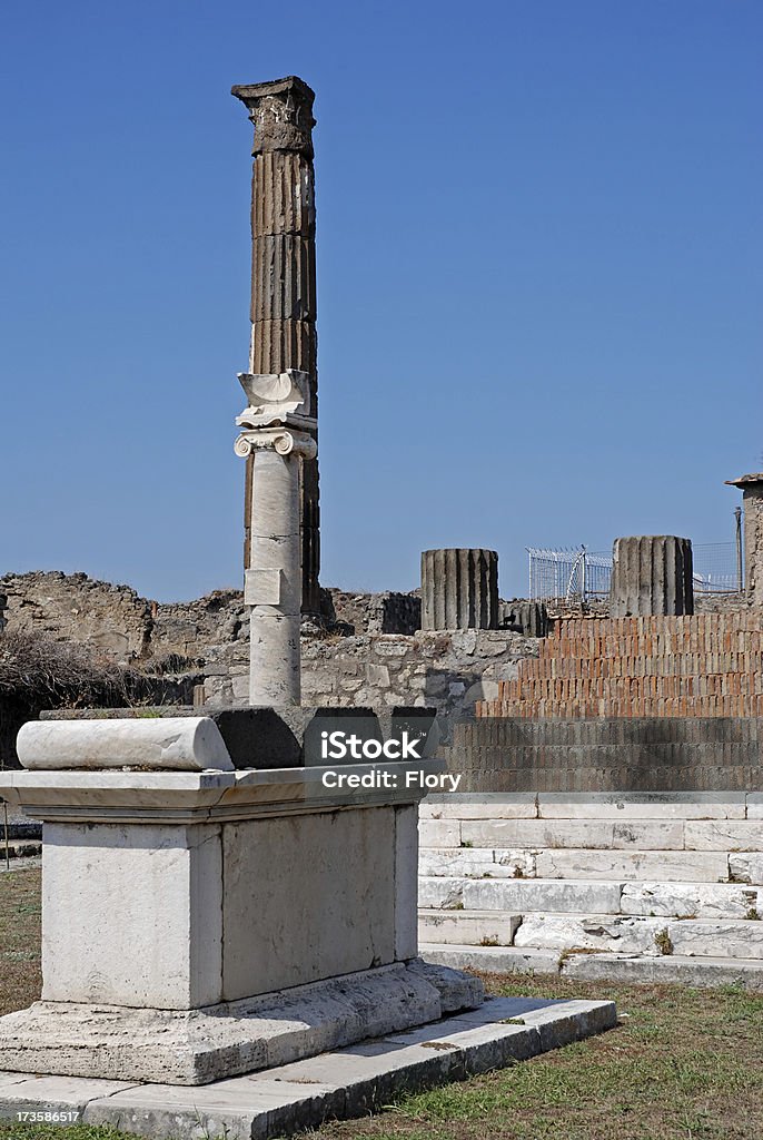 Altare Tempio di Apollo a Pompei - Foto stock royalty-free di Altare