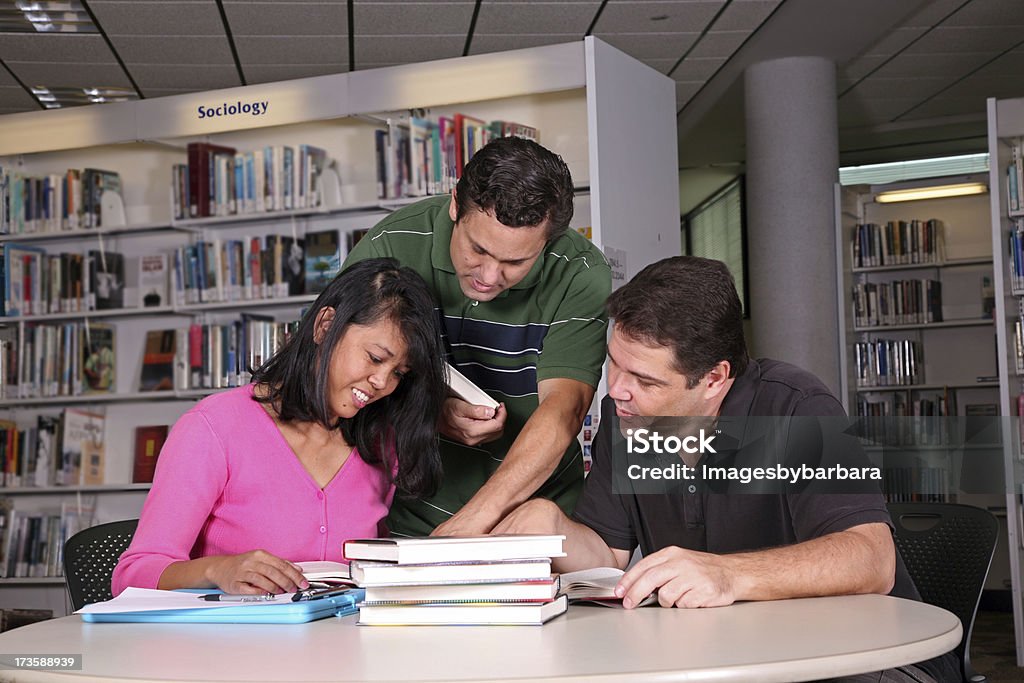 Grupo de estudio - Foto de stock de Universidad libre de derechos