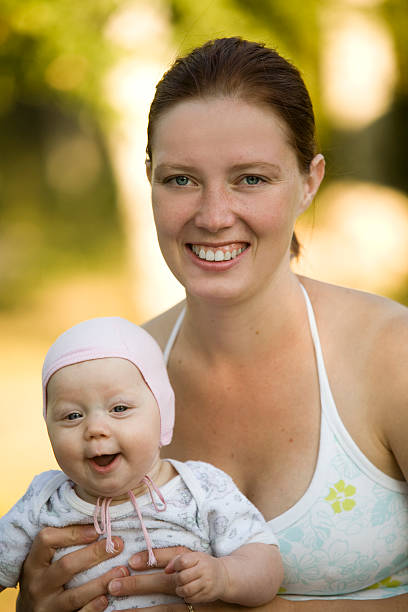 istock baby and her mother 173589022