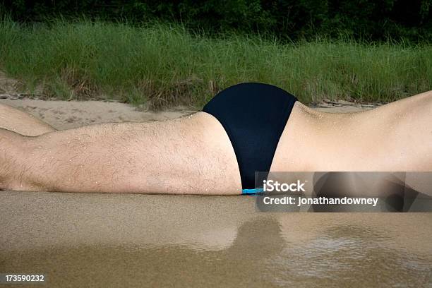 Hinten Stockfoto und mehr Bilder von Badehose - Badehose, Männer, Rückansicht