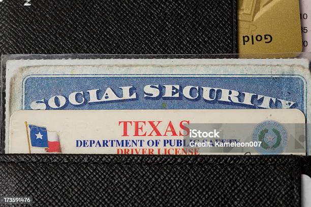 Cartão De Social Security - Fotografias de stock e mais imagens de Carta de Condução - Carta de Condução, Carteira, Cartão de Social Security