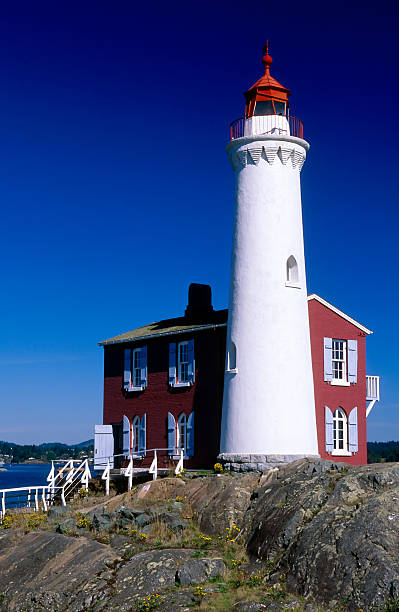 fisgard 등대 코아윌라 브리티시 컬럼비아 밴쿠버 - lighthouse local landmark blue canada 뉴스 사진 이미지