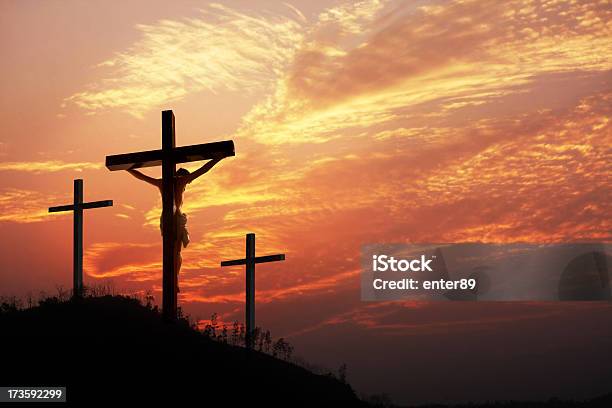 Salvación Foto de stock y más banco de imágenes de Cruz - Forma - Cruz - Forma, Cruz - Objeto religioso, Jesucristo